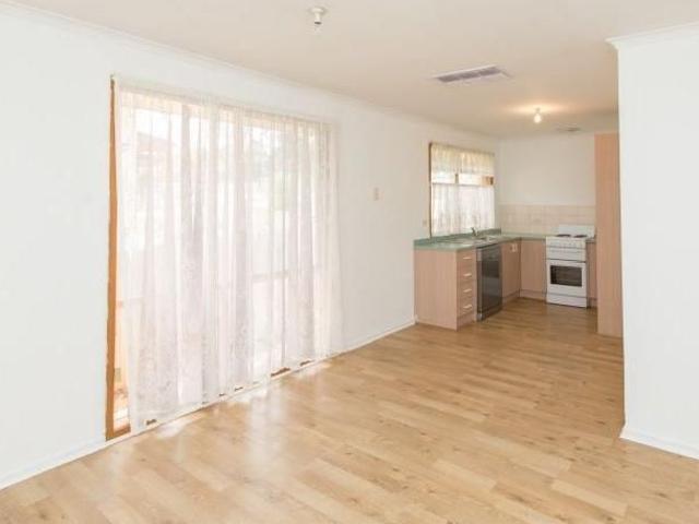 83 Ashmont Avenue Ashmont, NSW 2650