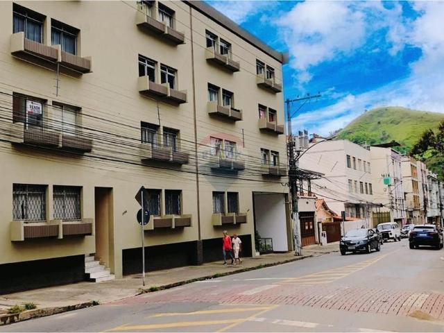 83 Área Útil Apartamento Alugar, 2 Dormitórios localizado em Paineiras, Juiz de Fora, Minas Gerais, 36016011 | Brasil