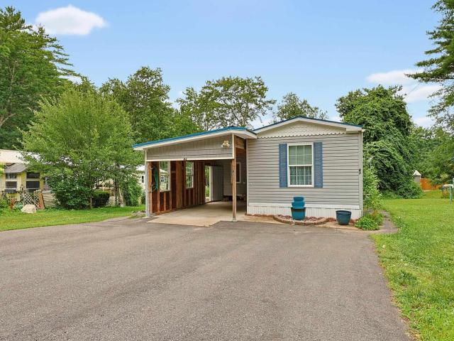 83 Boxwood Lane