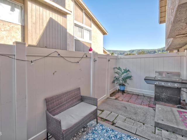 83 Cabrillo Ct, Santa Paula, CA 93060 | MLS #V1 36265