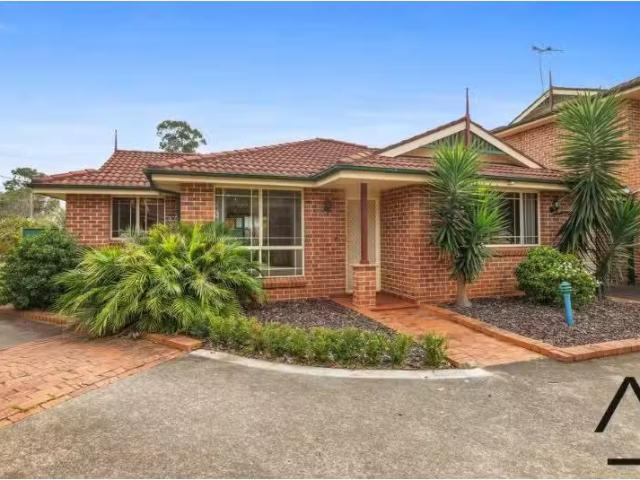 8/3 Carinya Pl, MOOREBANK Apartment for rent Listed by Renee.