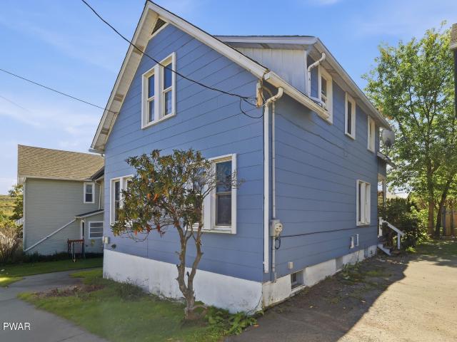 83 Dundaff Street