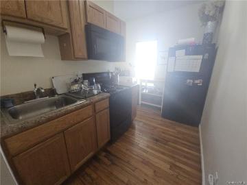 83 E Main St, Unit 83, Walden, NY 12586 | MLS #H6335