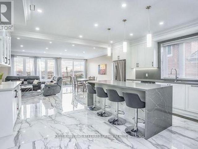 83 Floral Parkway, Toronto, ON, M6L 2C3 house for sale | Listing ID W13809 | Royal LePage