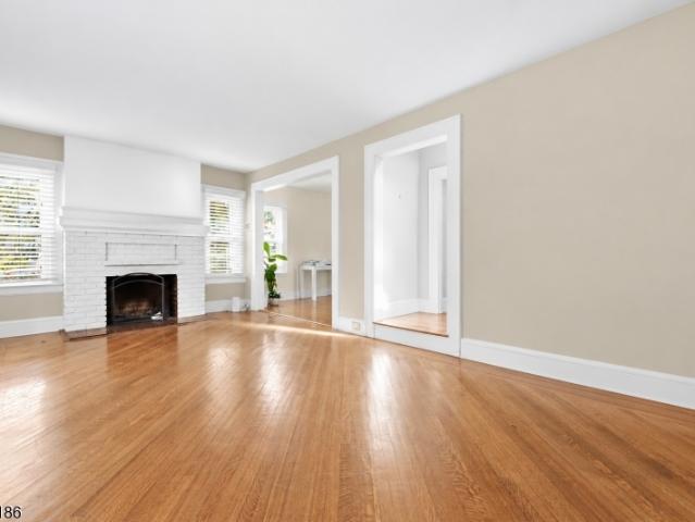 83 Franklin St