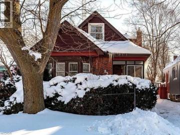 Hamilton, Ontario, Ontario - Parking, Cellar