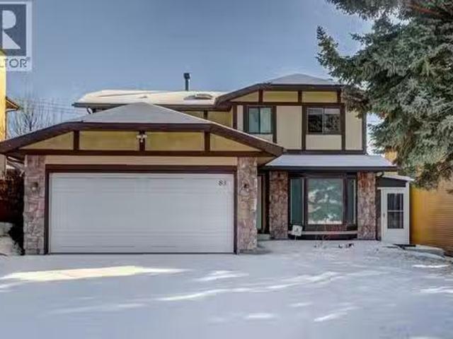 83 Hawkfield Crescent Nw, Calgary, AB, Y3G 1Z4 house for sal.