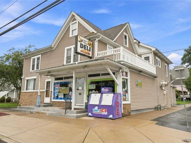 83 John St, Akron, NY 14001