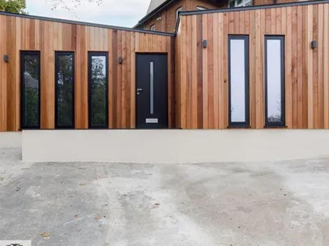 83 Lyonsdown Road, Oakleigh Park, London, EN5 1JT, United Kingdom | 2 bed house for rent #109159980 | Rentberry
