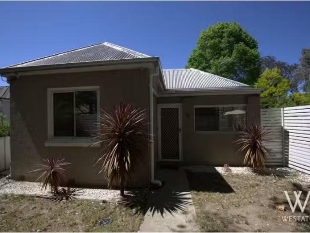 83 Morrisset Street, Bathurst House for rent Listed by Leasin.