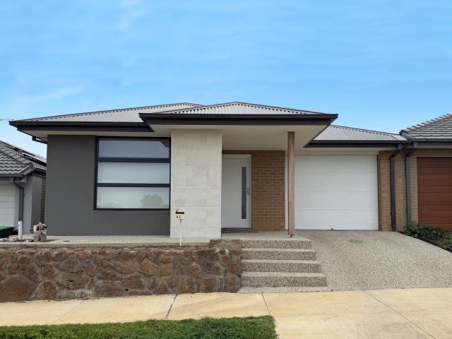 83 Munro Drive