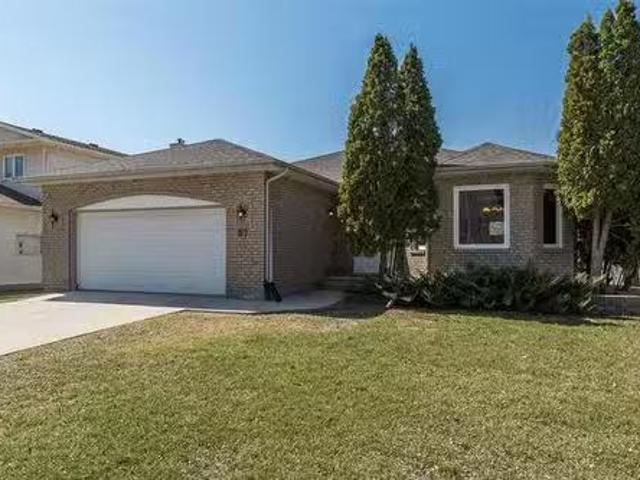 83 Oakhurst Cr, Winnipeg, MB, R2P 2L9 house for sale Listin.