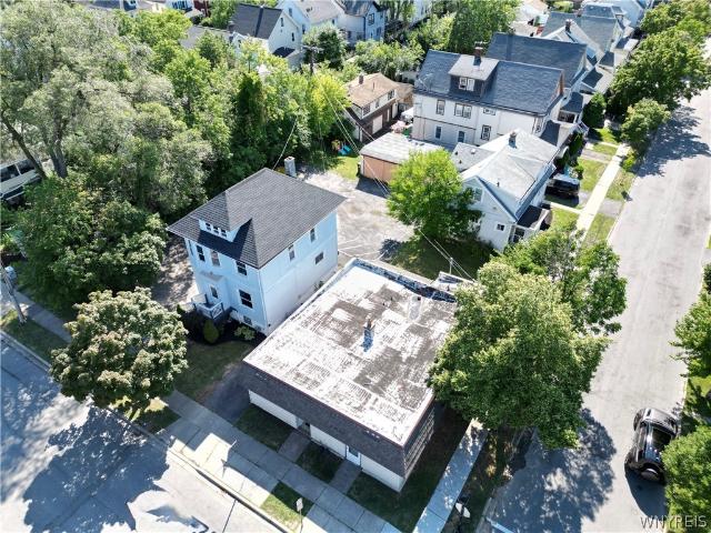 83 Parkwood Avenue
