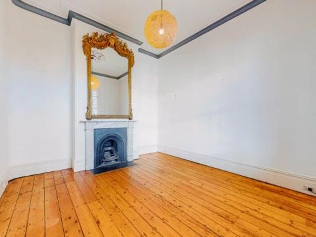 83 Rowena Parade, Richmond, Melbourne