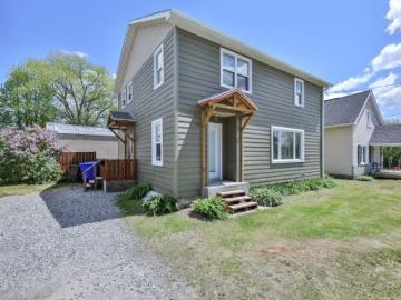 83 Rue Comeau, Maniwaki, QC, J9E 2S4 house for sale | Listing ID 15206 | Royal LePage