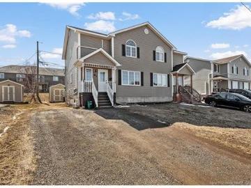 House for sale in Albert - Deck, Cellar