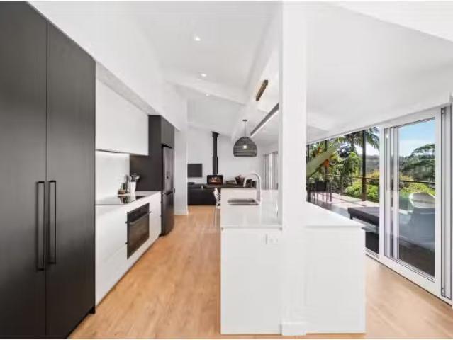 83A Hillside Road, Avoca Beach House for rent Listed by Kira.