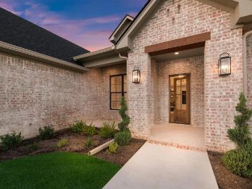 8005 Bee Cave Road