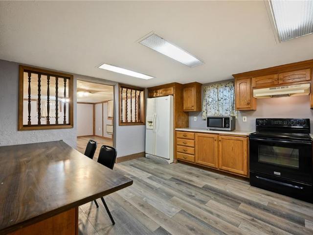 8009 State RT YY Highway