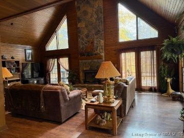 8000 S County Line Rd, Henryville, IN
