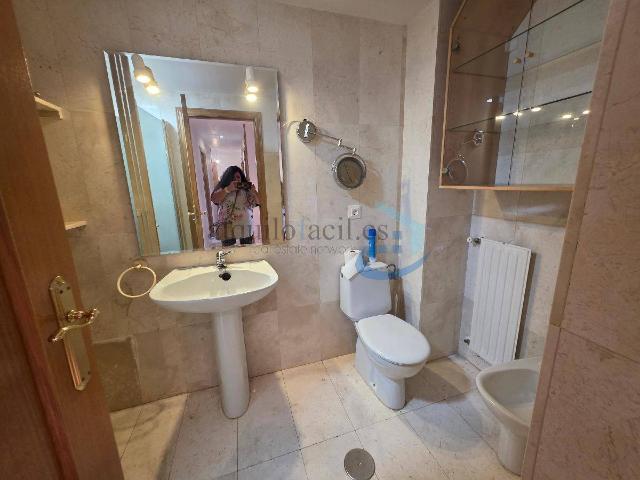 | 800 €, 90 m²