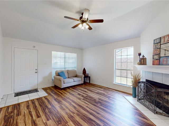 800 Camellia Court
