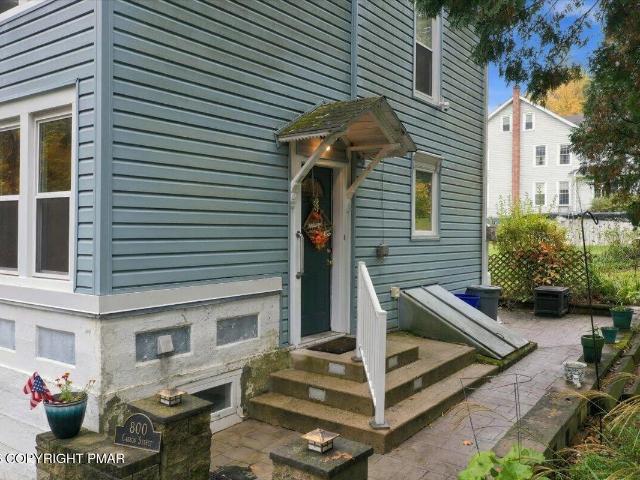 800 Carbon Avenue