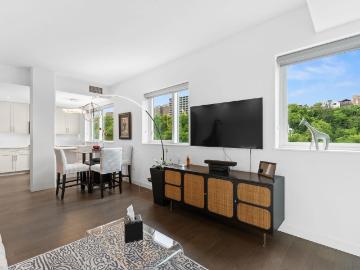 800 Avenue At Port Imperial # 813