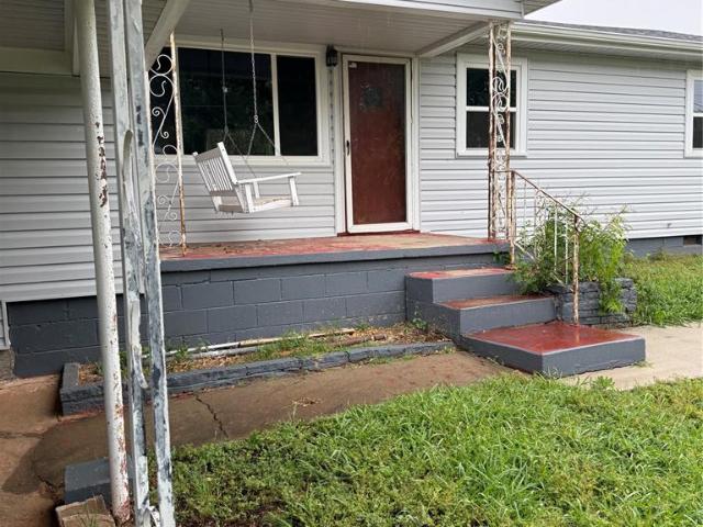 800 E 17th St Street
