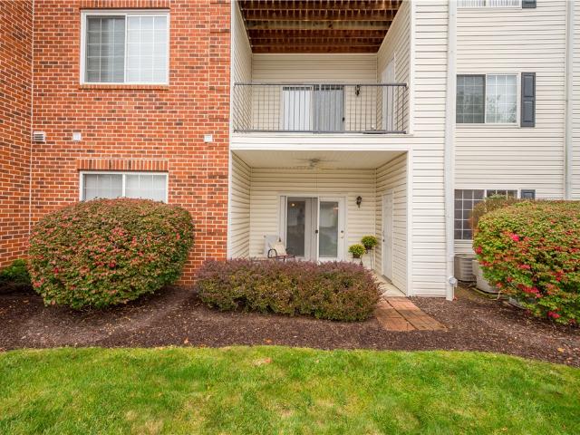 800 Hidden Ridge Ct 103