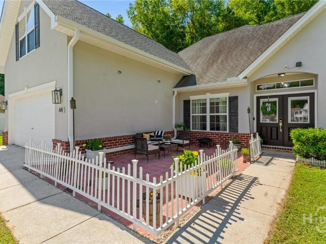 800 Hyacinth Circle
