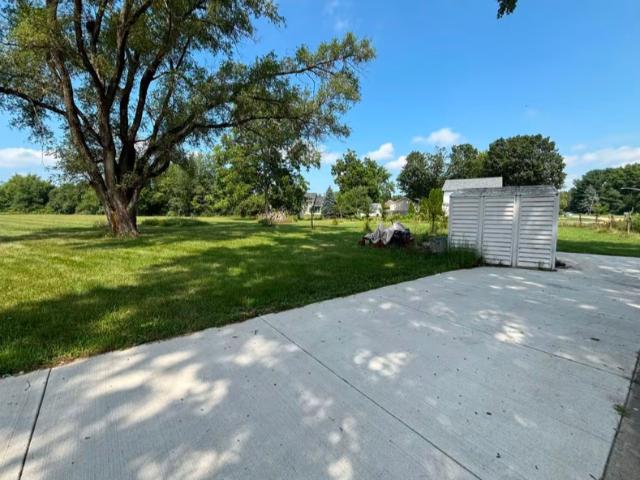 800 Lavern Avenue