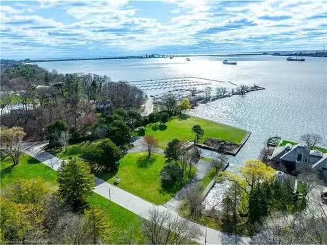 800 Lasalle Park Road, Burlington, ON, L7T 4G9 Luxury Vacant.