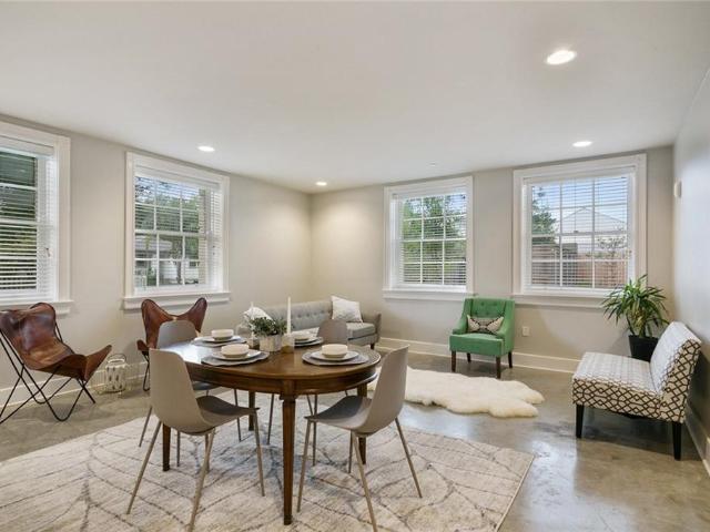 800 N Rendon Street # 101
