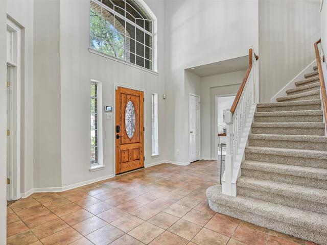 800 W Lake Circle