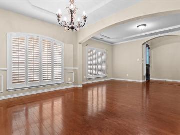 800 Whitley Court
