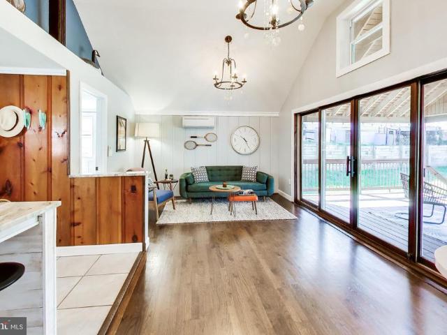 8014 Forest Glen Drive