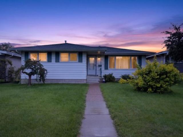 8015 Avenue Nw, Edmonton, AB, T5C 2S8 house for sale | Listing ID E4503 | Royal LePage
