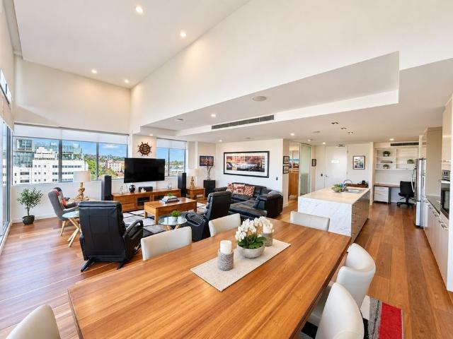 801/2 Honeysuckle Drive, Newcastle