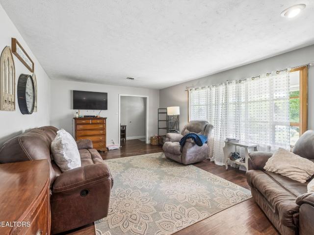 8012 Sharp Rd