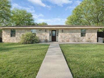 801 1/2 E Ave C, Lampasas, TX 76550 | MLS #171678