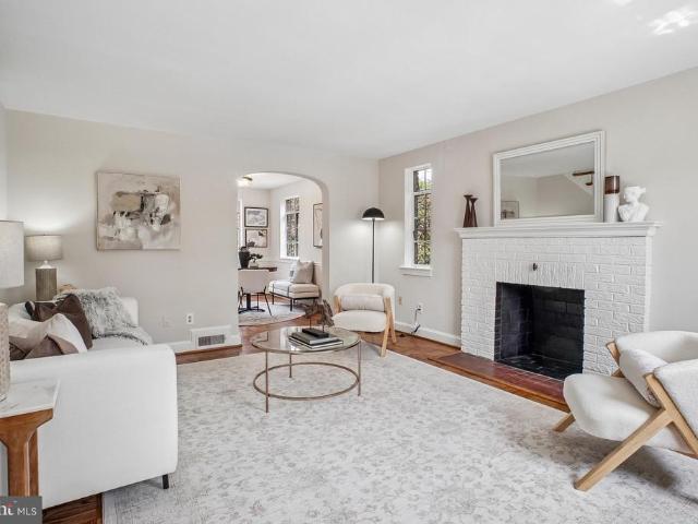 801 Chetworth Place
