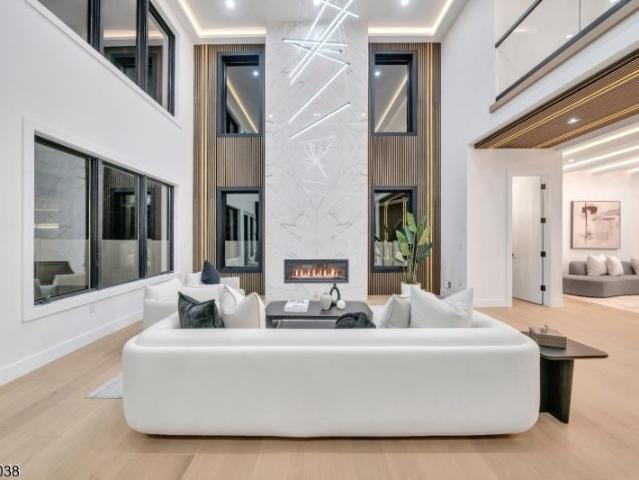 801 Godwin Rd, Paramus Boro, US, NJ
