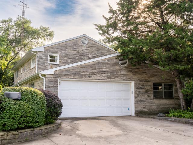 801 Oakcrest Drive