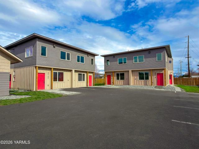 801 S 16th Ave, Unit 3, Yakima, WA 98902 | MLS #26 370
