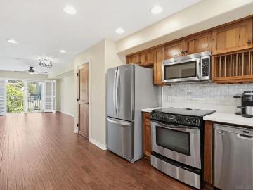 801 W Hawthorn St, Unit 406, San Diego, CA 92101 | MLS #260006