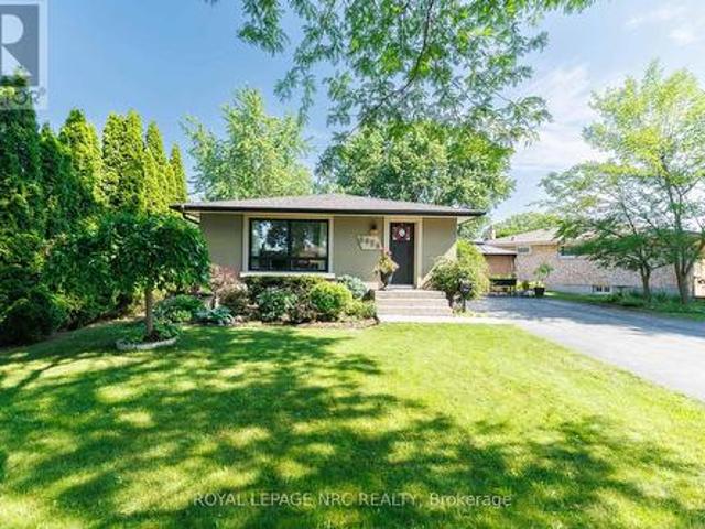 8025 Michael Street, Niagara Falls Ascot, ON, L2H 2B6 house for sale | Listing ID X13560 | Royal LePage