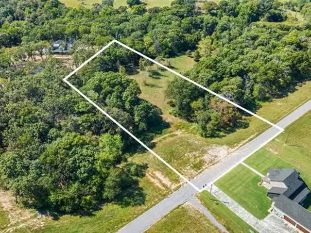 8025 HILL COUNTRY DR, DECATUR, AR 72722