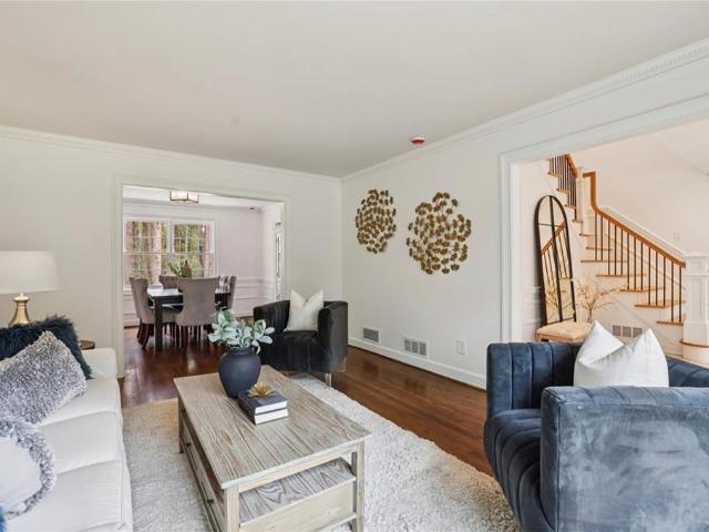 8025 River Circle