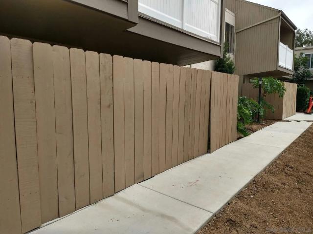 8026 Linda Vista 1C
